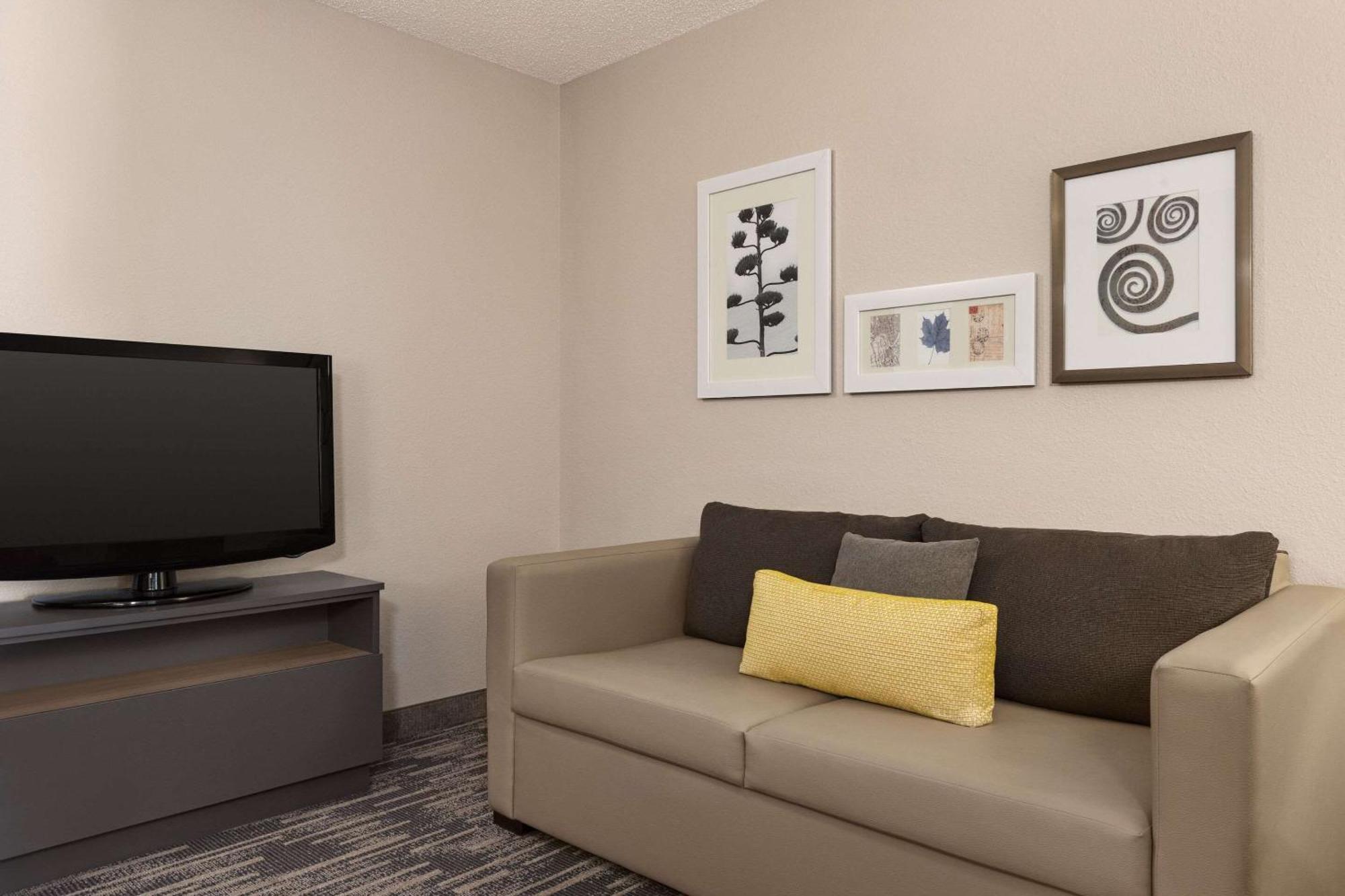 Country Inn & Suites By Radisson, St Cloud East, Mn Saint Cloud Bagian luar foto