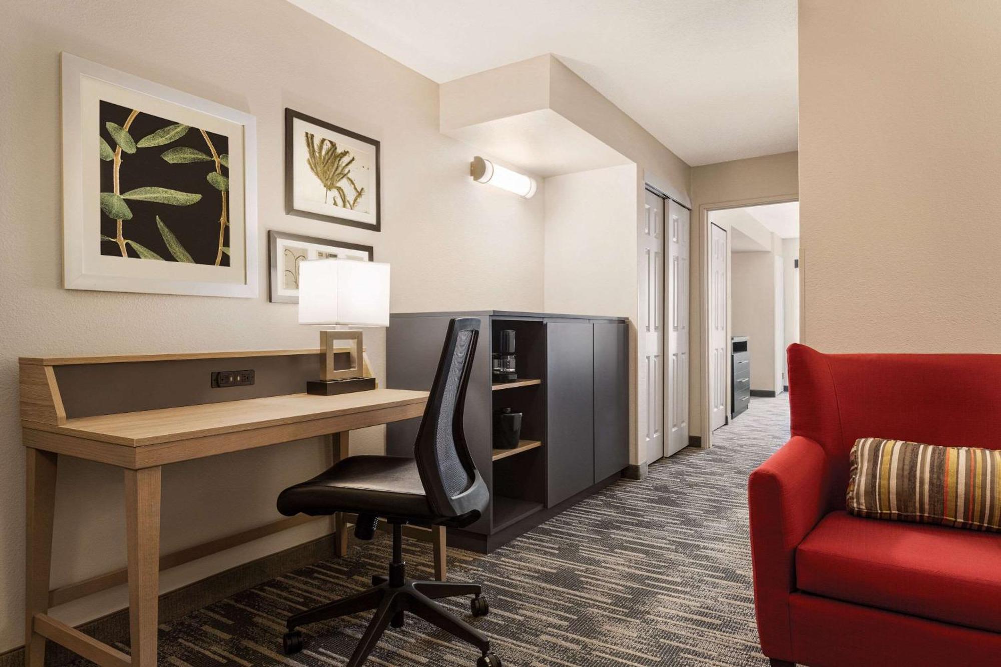 Country Inn & Suites By Radisson, St Cloud East, Mn Saint Cloud Bagian luar foto