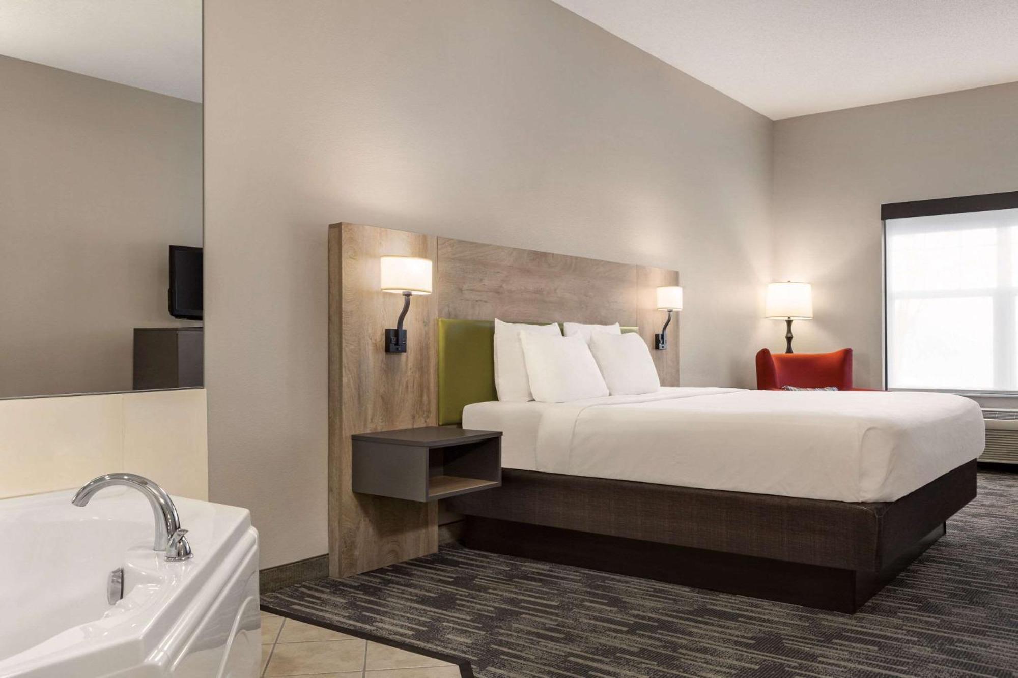 Country Inn & Suites By Radisson, St Cloud East, Mn Saint Cloud Bagian luar foto