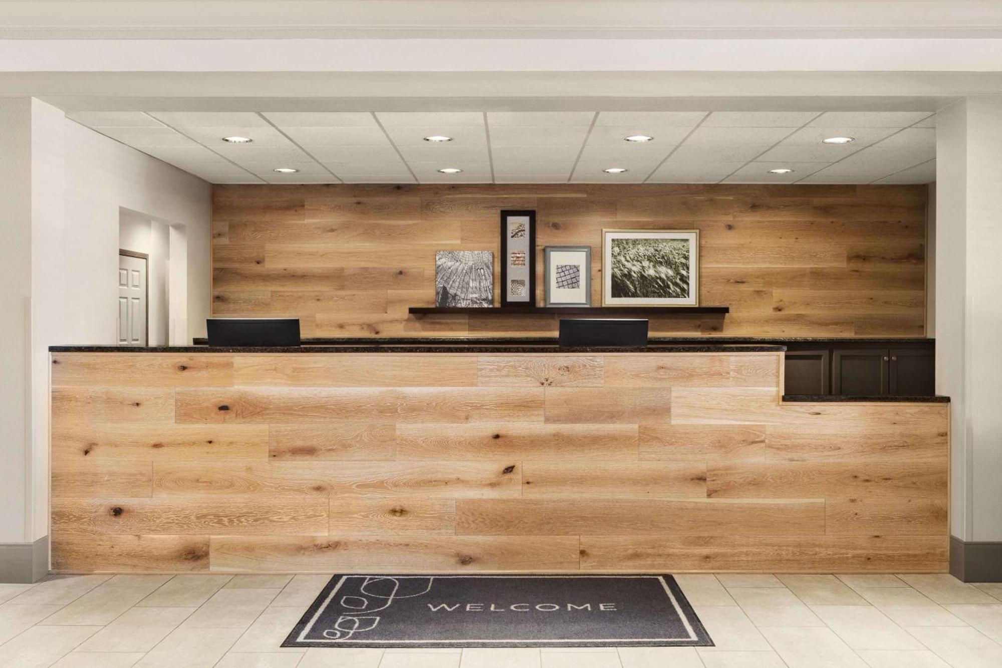 Country Inn & Suites By Radisson, St Cloud East, Mn Saint Cloud Bagian luar foto