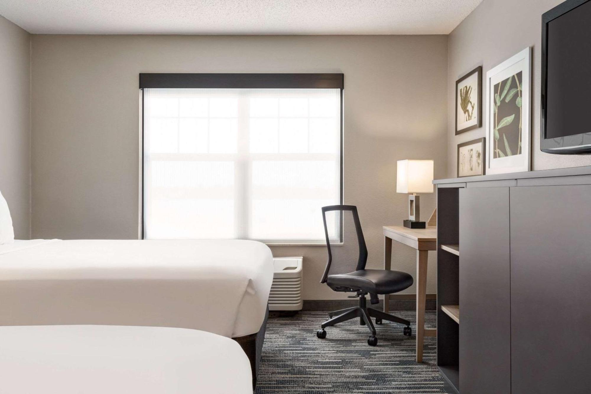 Country Inn & Suites By Radisson, St Cloud East, Mn Saint Cloud Bagian luar foto