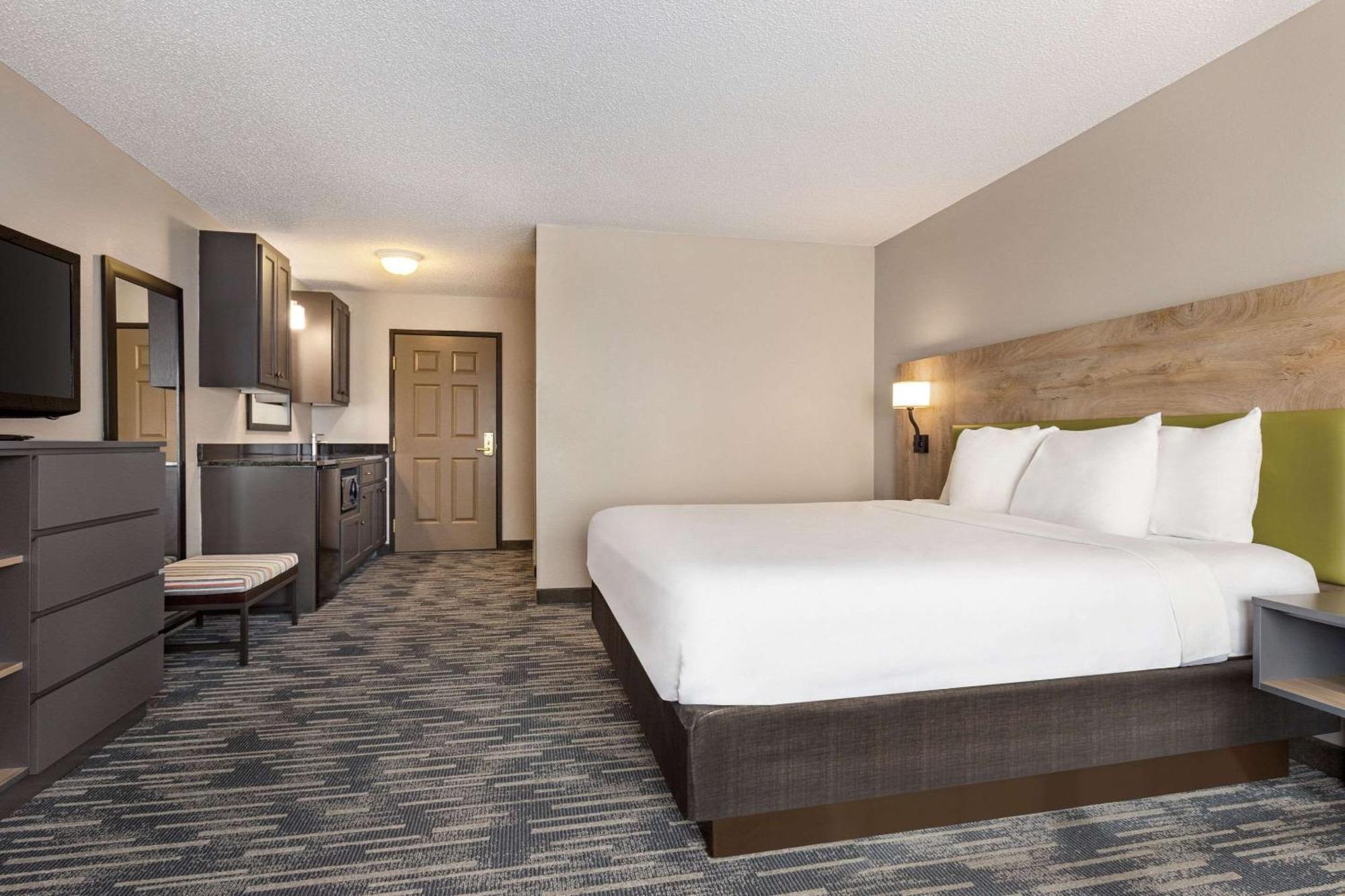 Country Inn & Suites By Radisson, St Cloud East, Mn Saint Cloud Bagian luar foto